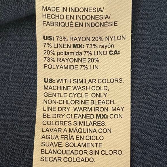 Chico's Deep Indigo Dobby Button Front Tunic Grograin Trim Size 12/14 Large - Picture 7 of 8